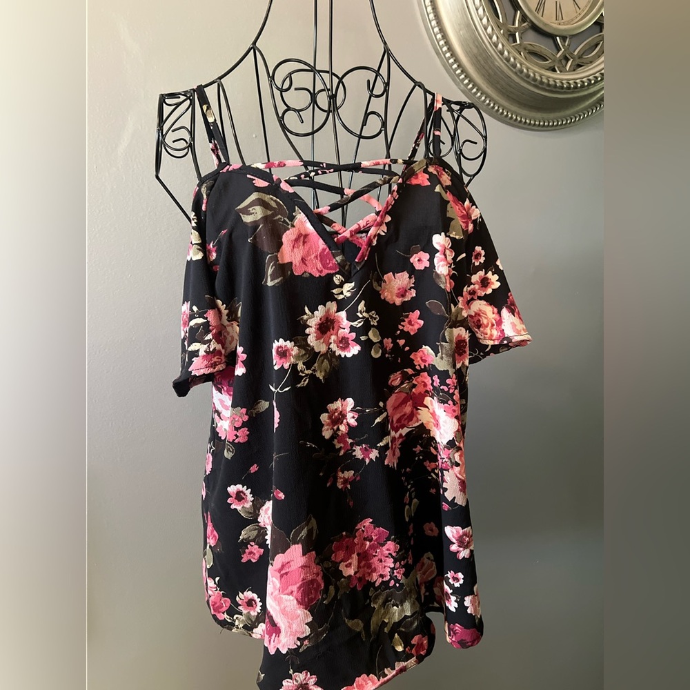 Charlotte Russe Light Summer Floral Black and Pink Asymmetrical Blouse Small